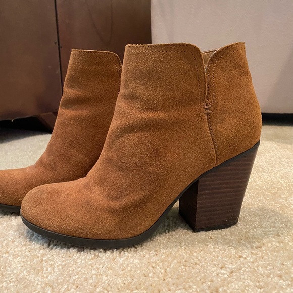 Cognac/Brown Heeled Booties - Picture 2 of 7